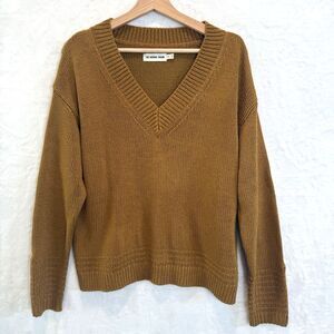 The Normal Brand Sweater Arlo V-neck Maple Glaze Button Cuff Women’s L